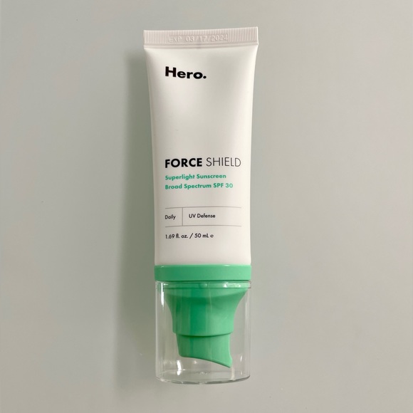 😎😎 NIB Hero Force Shield Sunscreen SPF 30 - Picture 3 of 7